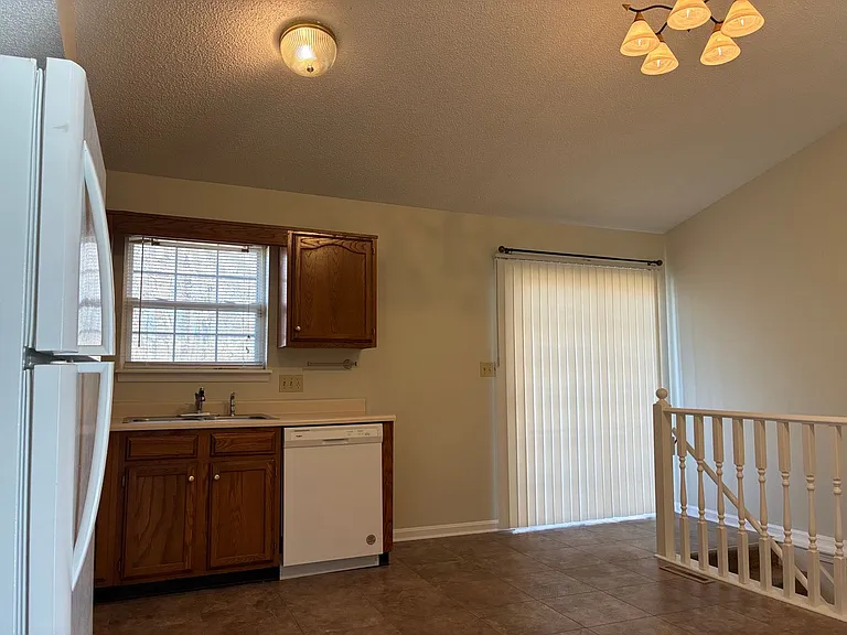 1331 Amandajo Dr — Photo 28