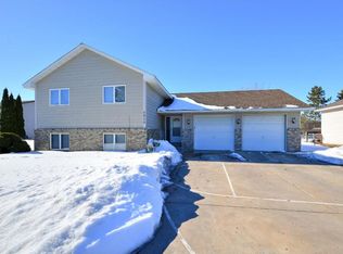 5939 Egg Lake Rd N, Hugo, MN 55038