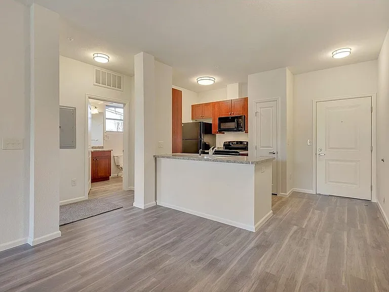 1230 Pierce St — Photo 6
