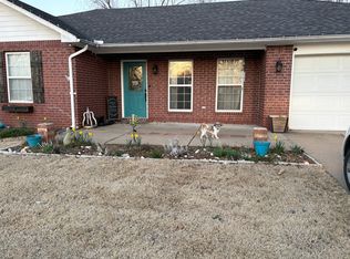 1026 Meadowlark Ln, Siloam Springs, AR 72761