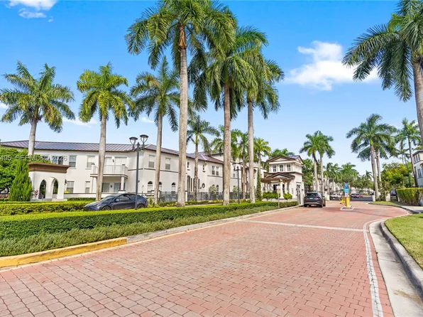 4301 SW 160th Ave APT 110, Miramar, FL 33027