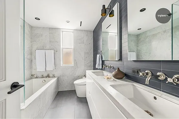 Sold by Triplemint | media 23