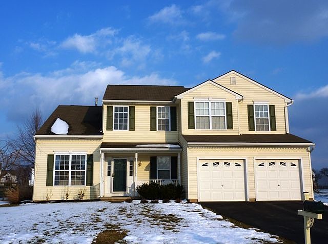 1st image of 415 Cavalier Dr