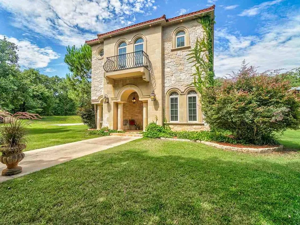 672 Rickets Ln