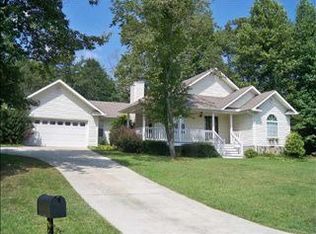 160 Grindstone Creek Dr, Clarkesville, GA 30523