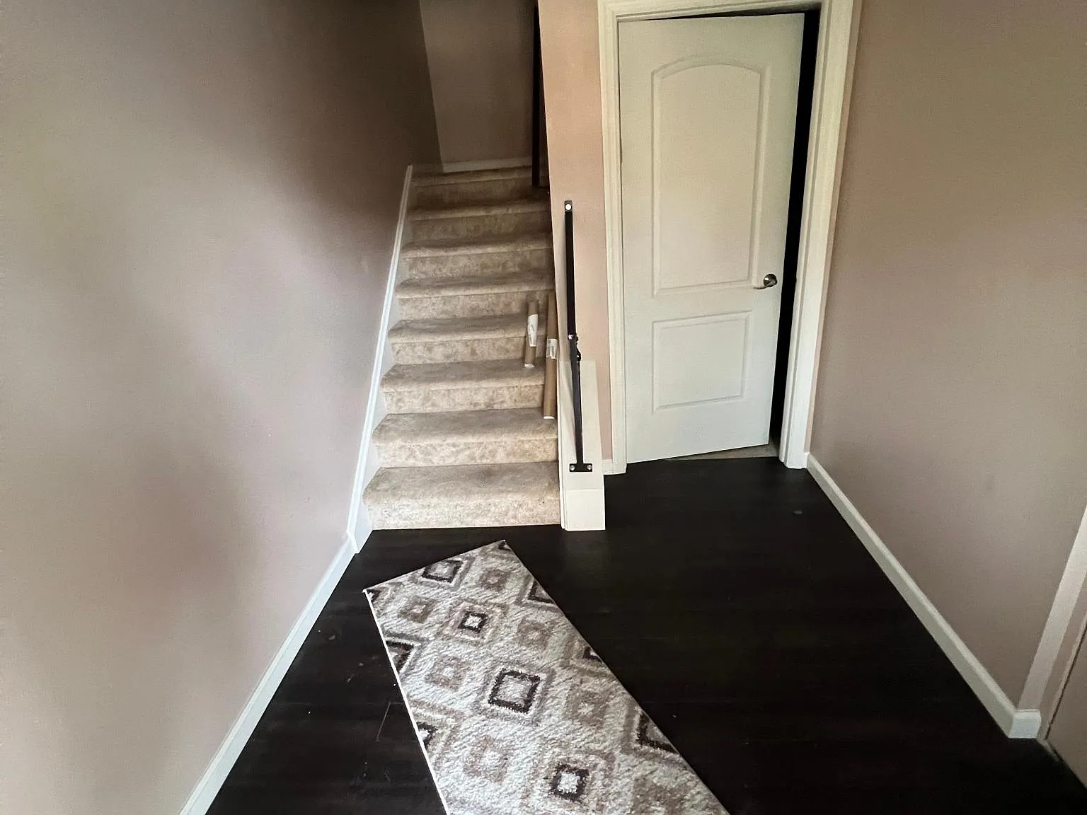 7304 Beacon Hill Dr — Photo 2