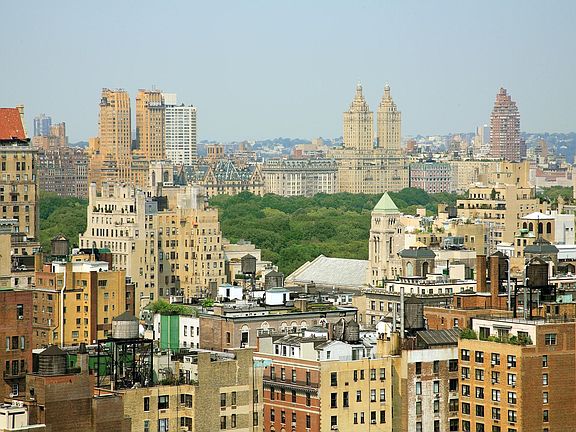 2nd image of 205 E 59th St #25-C