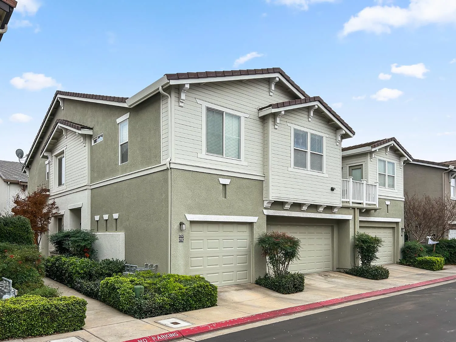 365 N Raphael Ln photo 1