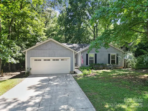 8416 Rittenhouse Cres, Charlotte, NC 28270
