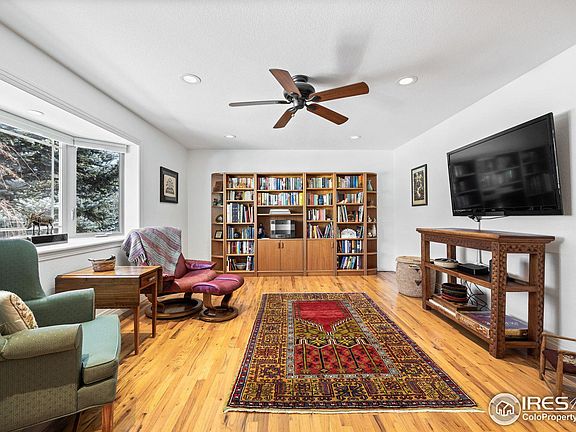 5th image of 4300 Chippewa Dr