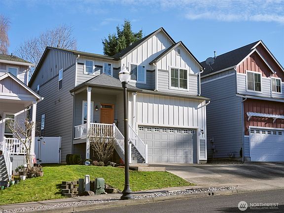 2nd image of 2407 NE 127th Place