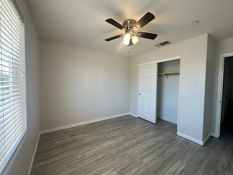 3726 N Shady Ct — Photo 11