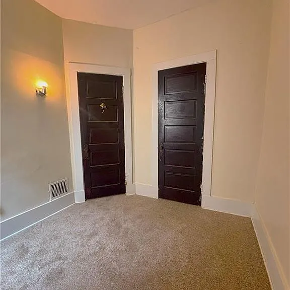 18 Irving Pl — Photo 8