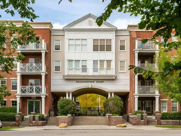 5605 E Henwood St SW #2103, Calgary, AB T3E 7R2