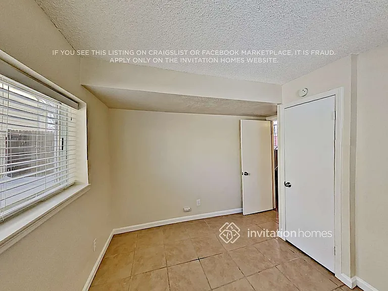 5840 S Perth Pl — Photo 16