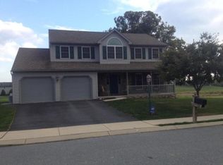 52 Randolph Dr, Elizabethtown, PA 17022