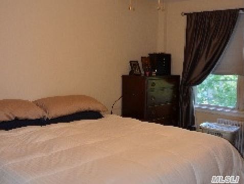 4th image of 9 Edwards St APT 3F