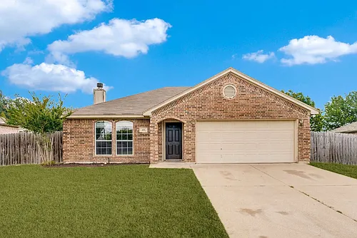 416 Bretts Way Photo 1