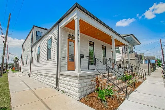 1 bed, 1.0 bath, 425 sqft, $1,450 — Photo 2