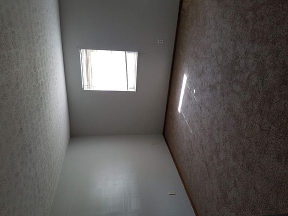 3rd image of 2250 Webster Canyon Ct #D