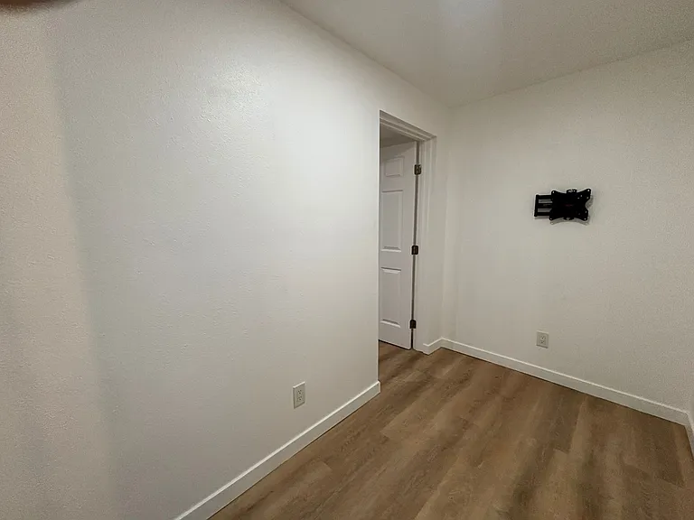 308 E 4th St #308B — Photo 8