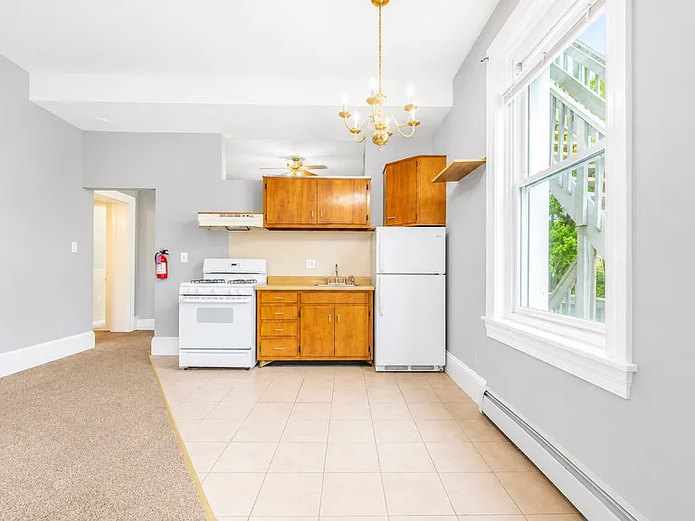 239 Vine St #5 — Photo 2