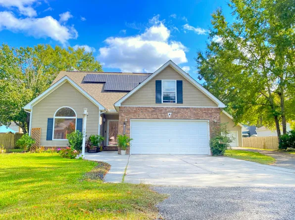 1008 Magnolia Ln, Moncks Corner, SC 29461