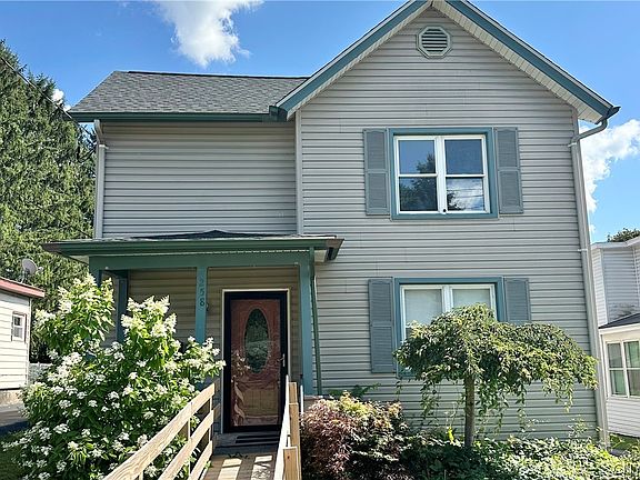 2nd image of 258 Seymour St