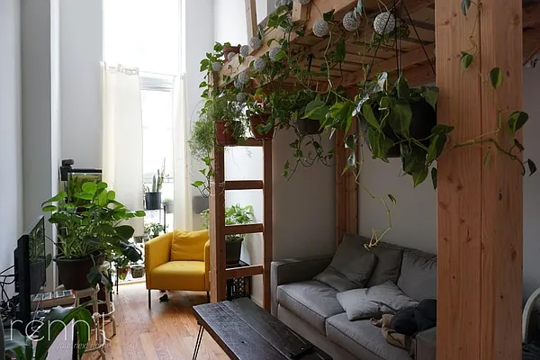 Rented by Rennit Inc. | media 17