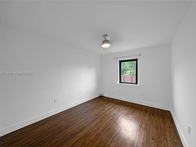 3261 SW 20th St — Photo 32