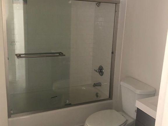 4th image of 127 W Santa Barbara St #7720574
