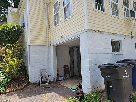 4th image of 1716 Brookwood Dr