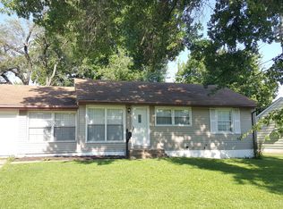 10414 Balmoral Dr, Saint Louis, MO 63137