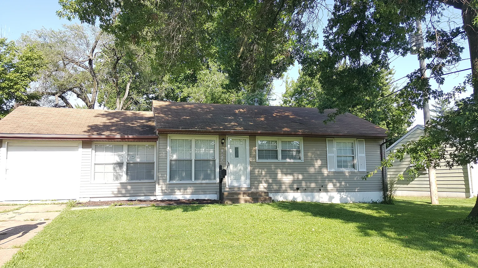 10414 Balmoral Dr photo 1