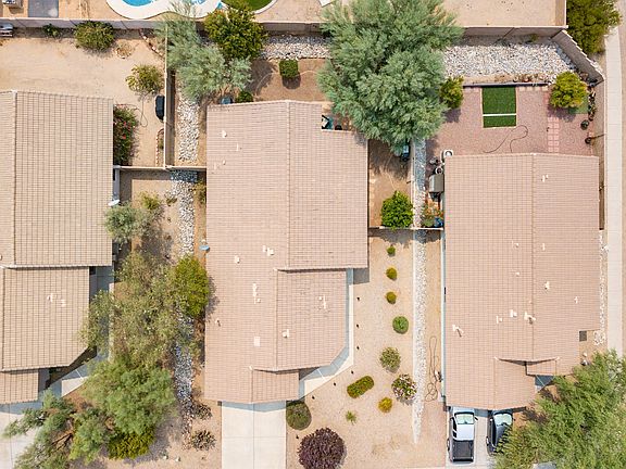 3rd image of 454 S Sunny Rock Dr