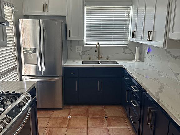4th image of 6504 W 84th Pl #6506