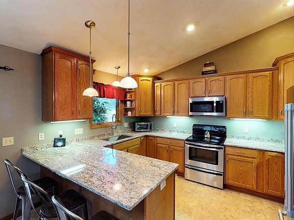 2nd image of 5021 Monarch Dr