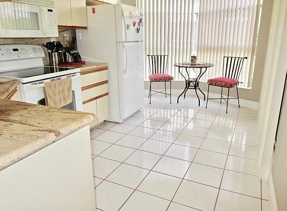 4th image of 5910 Morningstar Cir APT 305