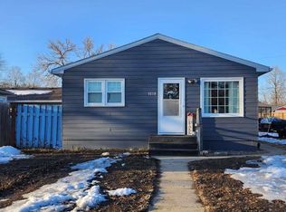1018 E 12th St, Yankton, SD 57078