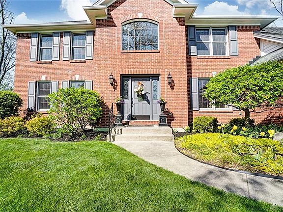 3rd image of 591 Shadowood Dr