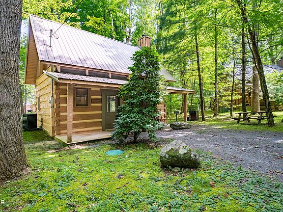 4th image of 105 Mountain Brook Way