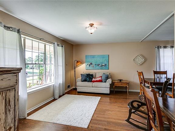 4th image of 7611 El Pensador Dr