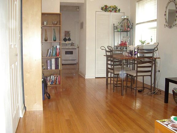 2nd image of 2315 N Greenview Ave APT 3F