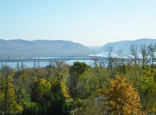 326 Balmville Ln, Newburgh, NY 12550