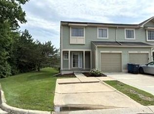 671 Liberty Pointe Dr, Ann Arbor, MI 48103
