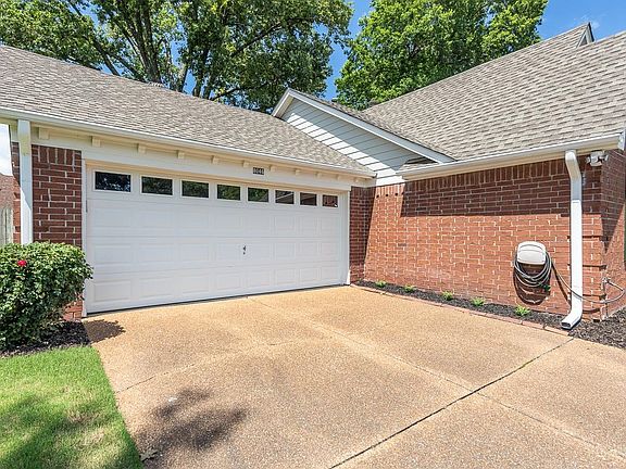 2nd image of 8046 Sandywood Ln