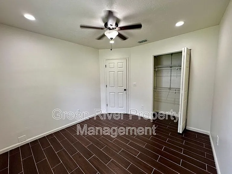 3288 Deerfield Pointe Dr — Photo 29