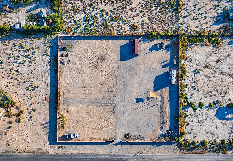 1st image of 4411 E Comanche Dr