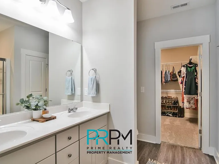 826 Stonebriar St #1 — Photo 12