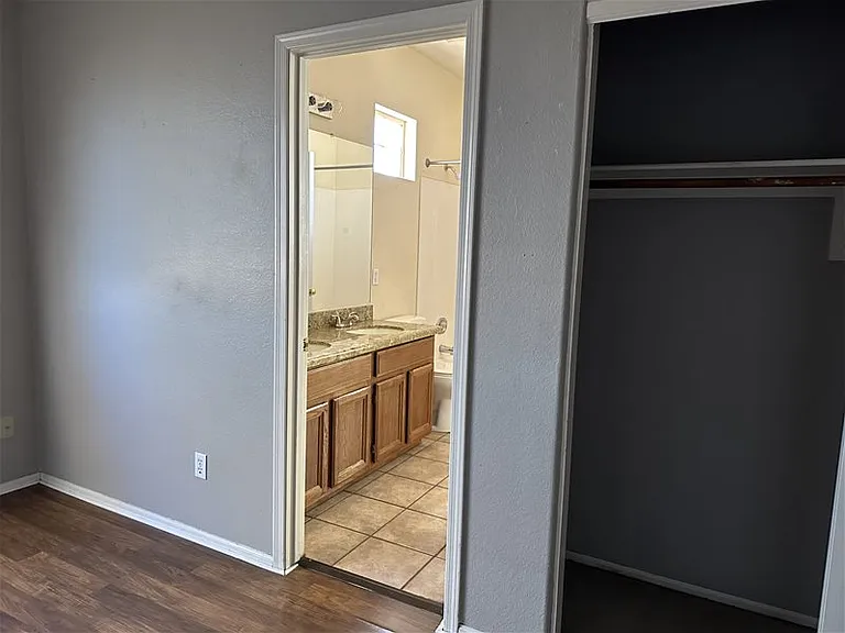 3320 N Lakeshore Ct — Photo 26